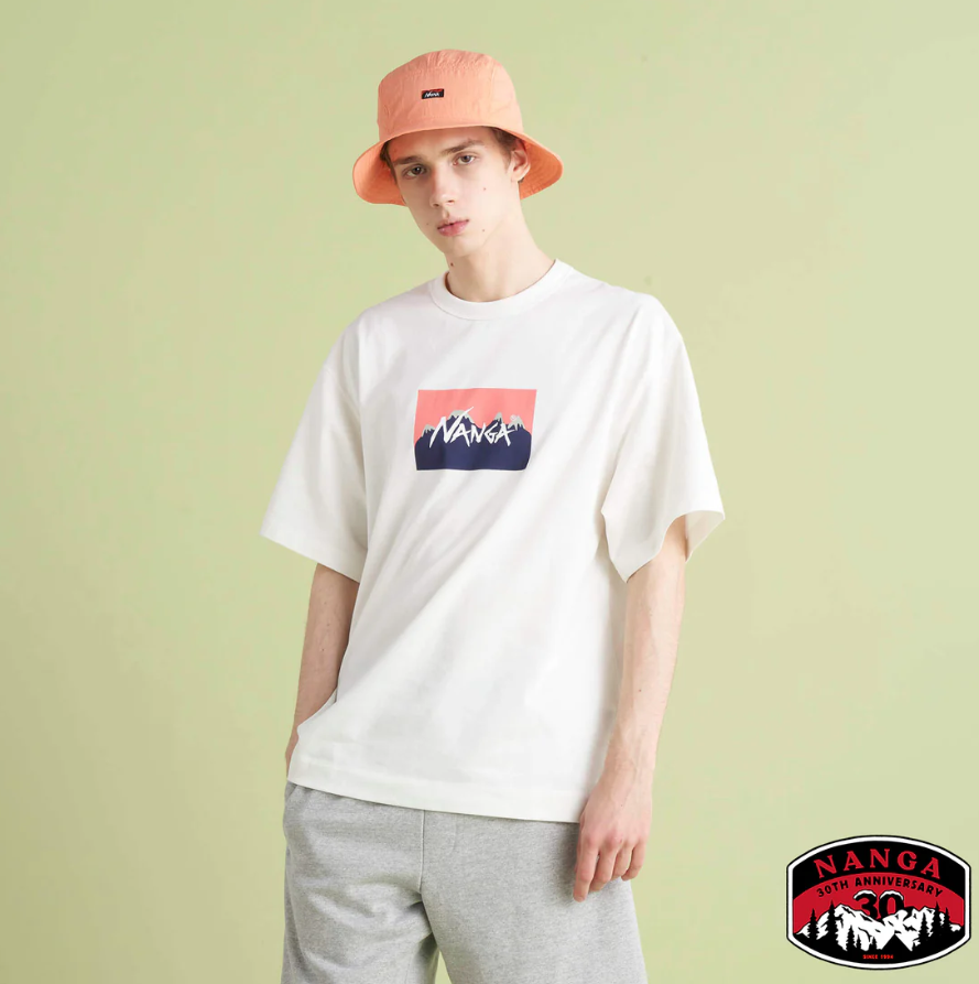 NANGA×Jerry Ukai ECO HYBRID NANGA LOGO TEE