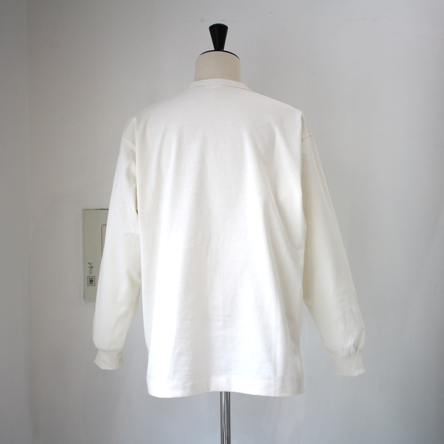 ECO HYBRID BOX LOGO EMBROIDERY L/S TEE(UNISEX)エコハイブリッドボックスロゴエンブロイダリーロングスリーブティー